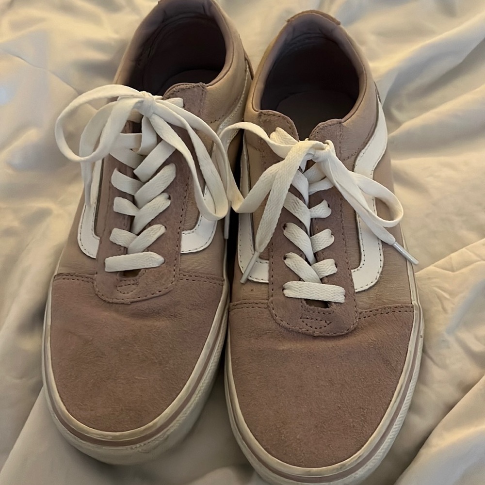 Women’s Pink Vans